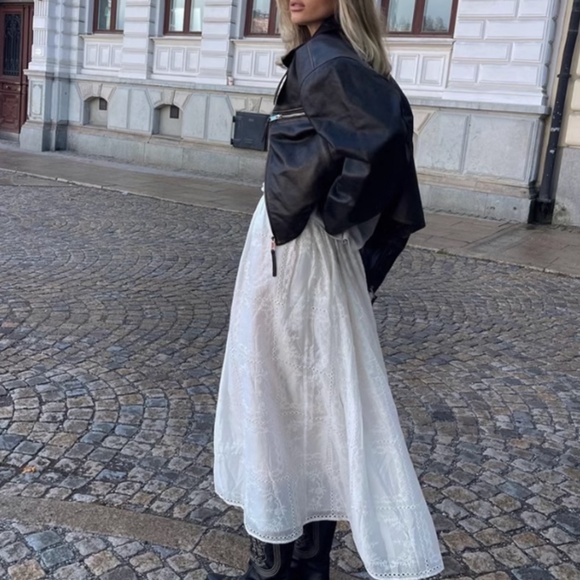 BEST Helsa Revolve Handkerchief Midi Skirt White Sheer Embroidered French Causal - Picture 8 of 15